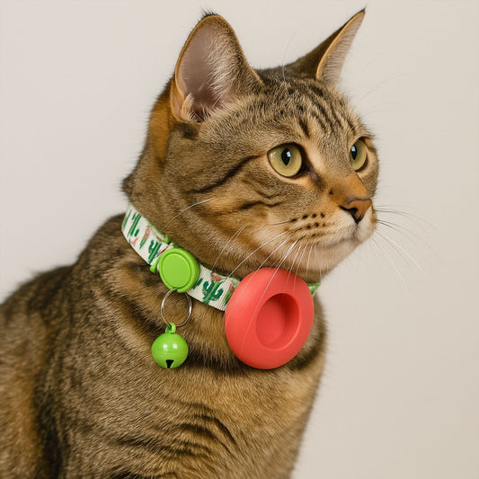 Collier GPS Chat <br> Style Désert Chic avec Cactus, Support Rouge Clair et Clochette Verte